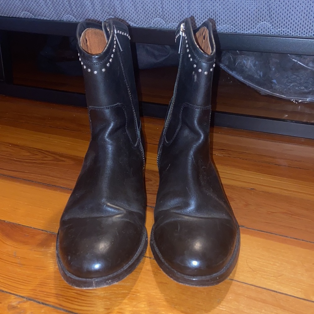 🐴Frye Melissa studded short boot🐴 - Picture 5 of 14